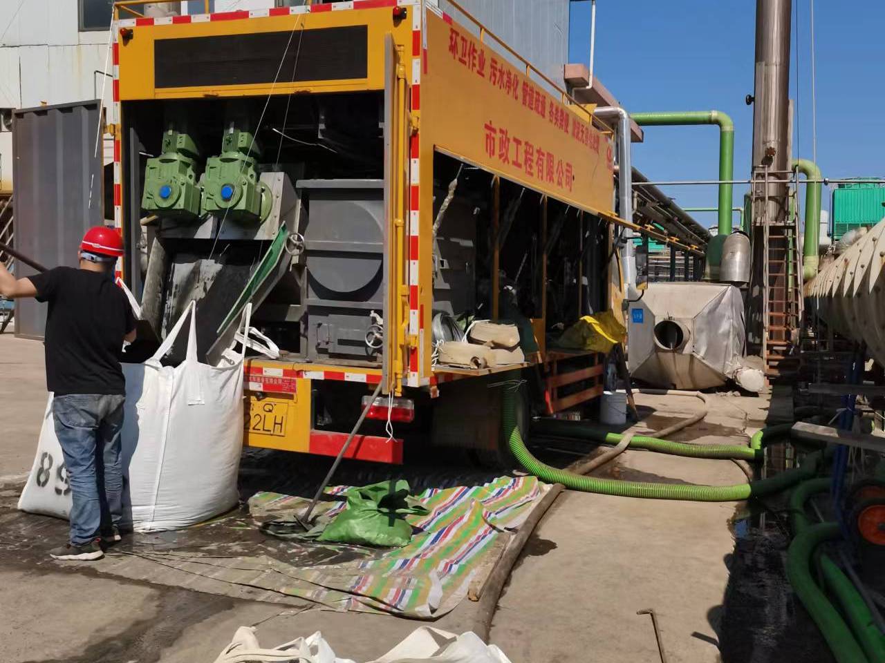 平潭淤泥压干处理